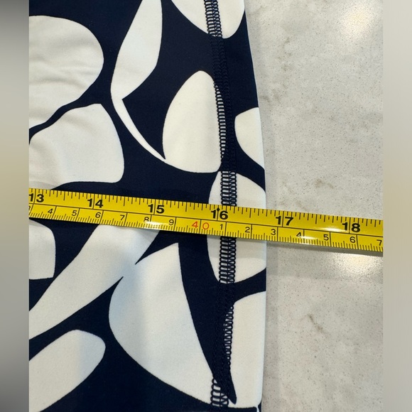 NWT T by Talbots Performance Interlock Skort Size SP - Picture 10 of 10